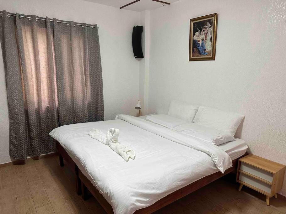 Alona Park Residence - 3 Bedroom Apartment- Alex And Jesa Unit Panglao Exteriör bild